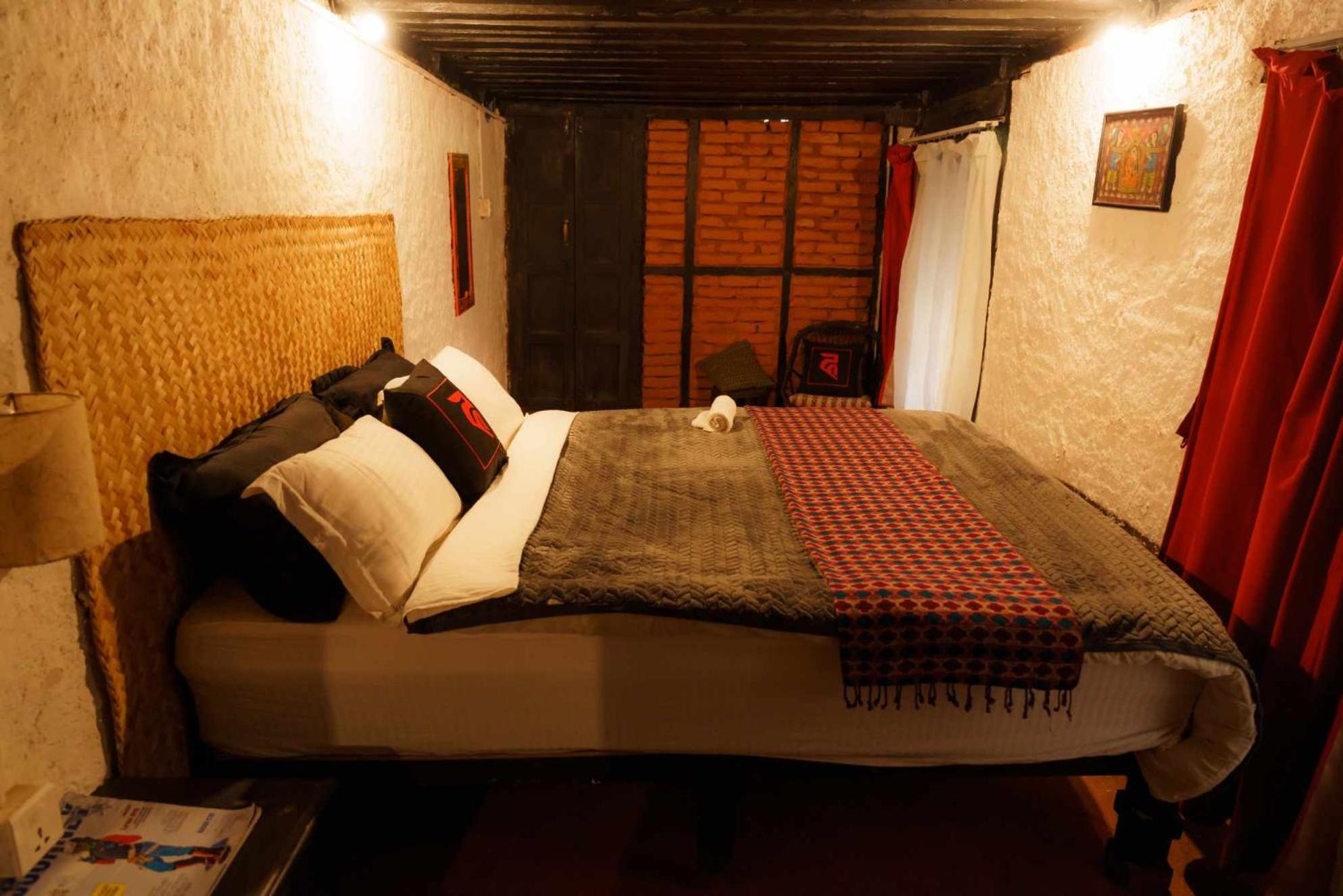 Hira Guest House Lalitpur Ngoại thất bức ảnh